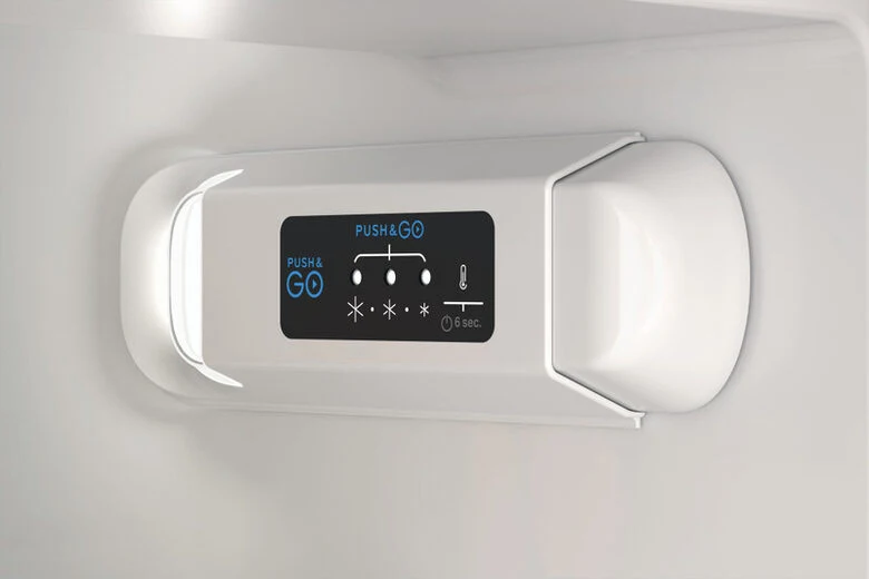 Indesit INC18D021A1 Frigorifero Da incasso 268 L E Bianco